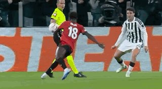 1792715835485068802.gif 4.gif